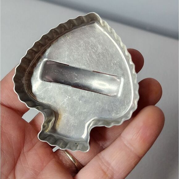 Vintage  Metal Spade Cookie Cutter - Picture 2 of 3